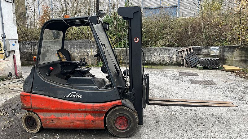 LINDE E25-02